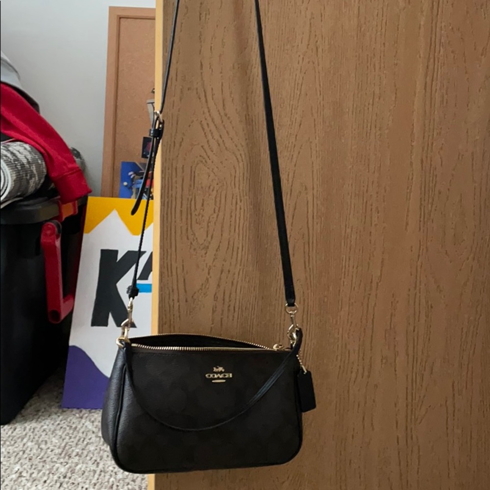 Coach purse - Picture 1 of 3